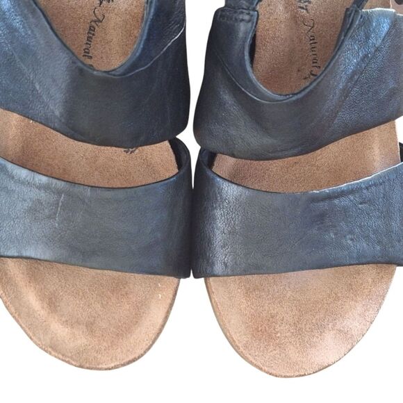 Sofft Melina Sandals Black Leather Stacked Block Heel Buckle Ankle Strap size 8 - Picture 16 of 16